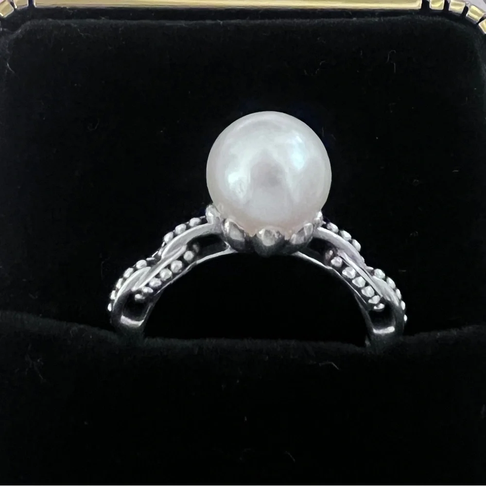 SALE! LAGOS Luna Pearl ring, Size 7, Sterling Silver Caviar beading - Picture 5 of 8